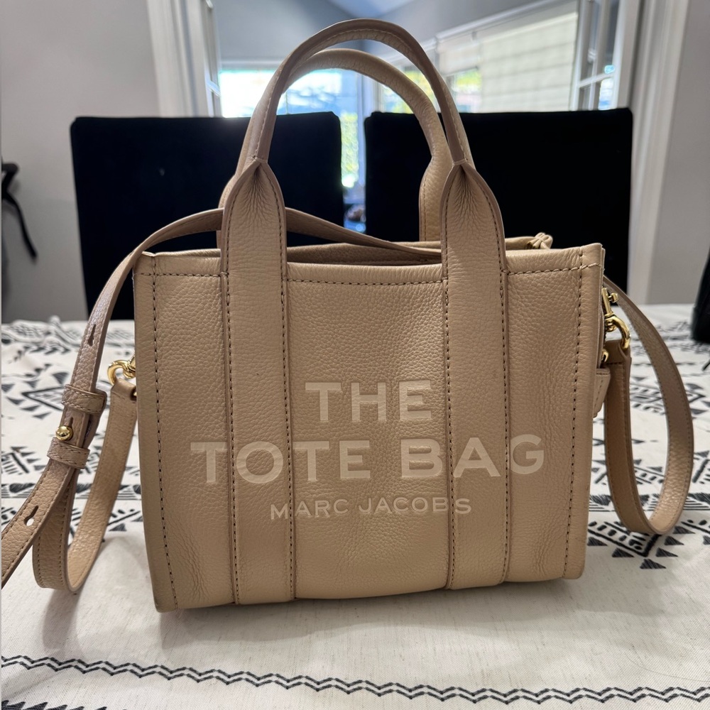 Authentic Marc Jacobs Beige Tote Bag in Small